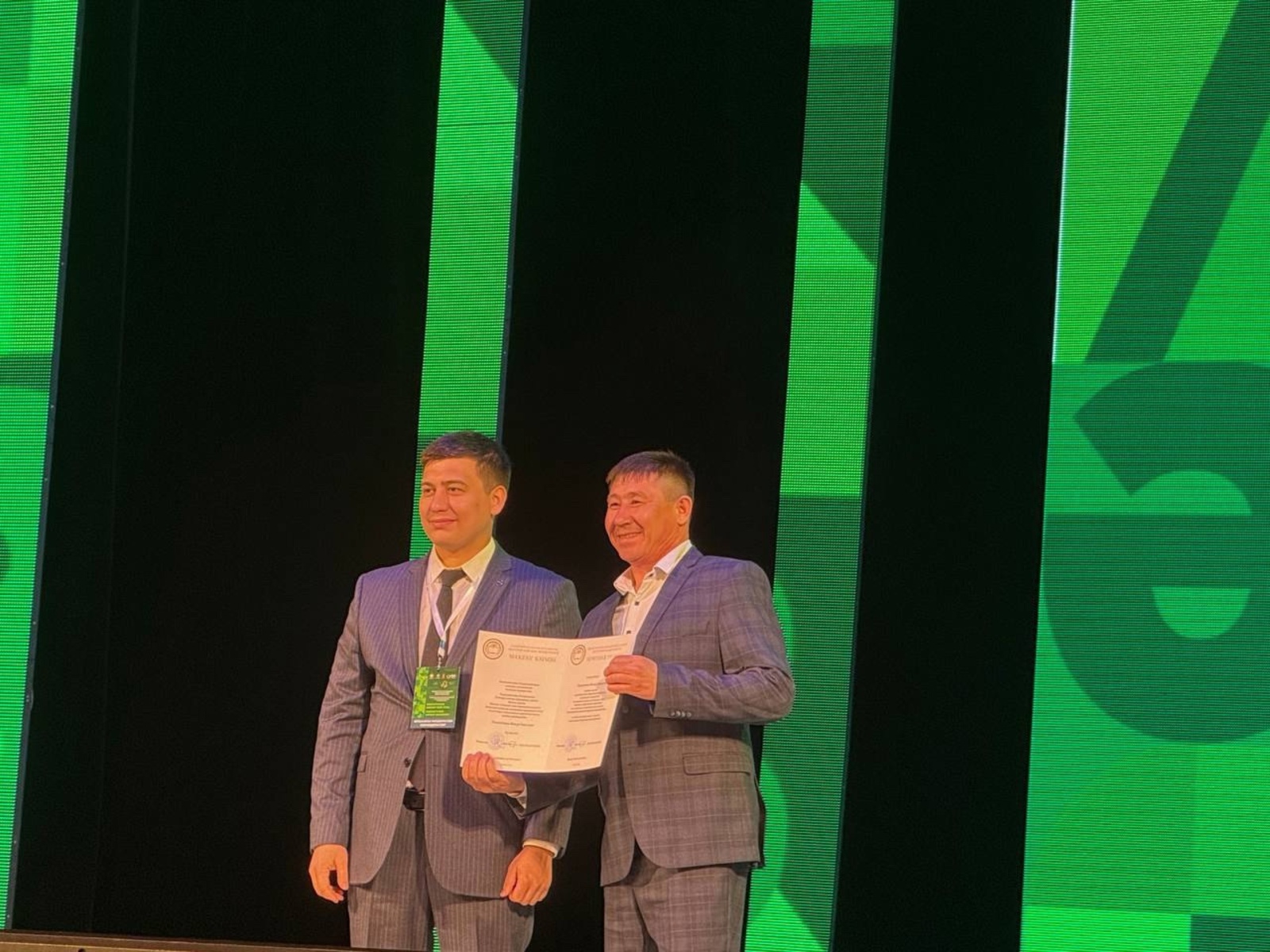 Гимназия уҡытыусылары лайыҡлы баһа алды