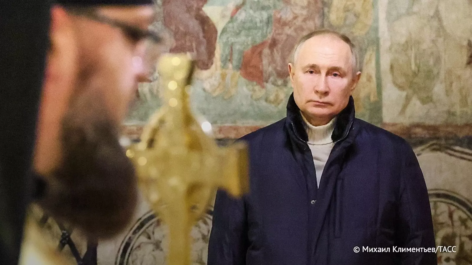 Президент РФ Владимир Путин поздравил православных верующих с Рождеством Христовым