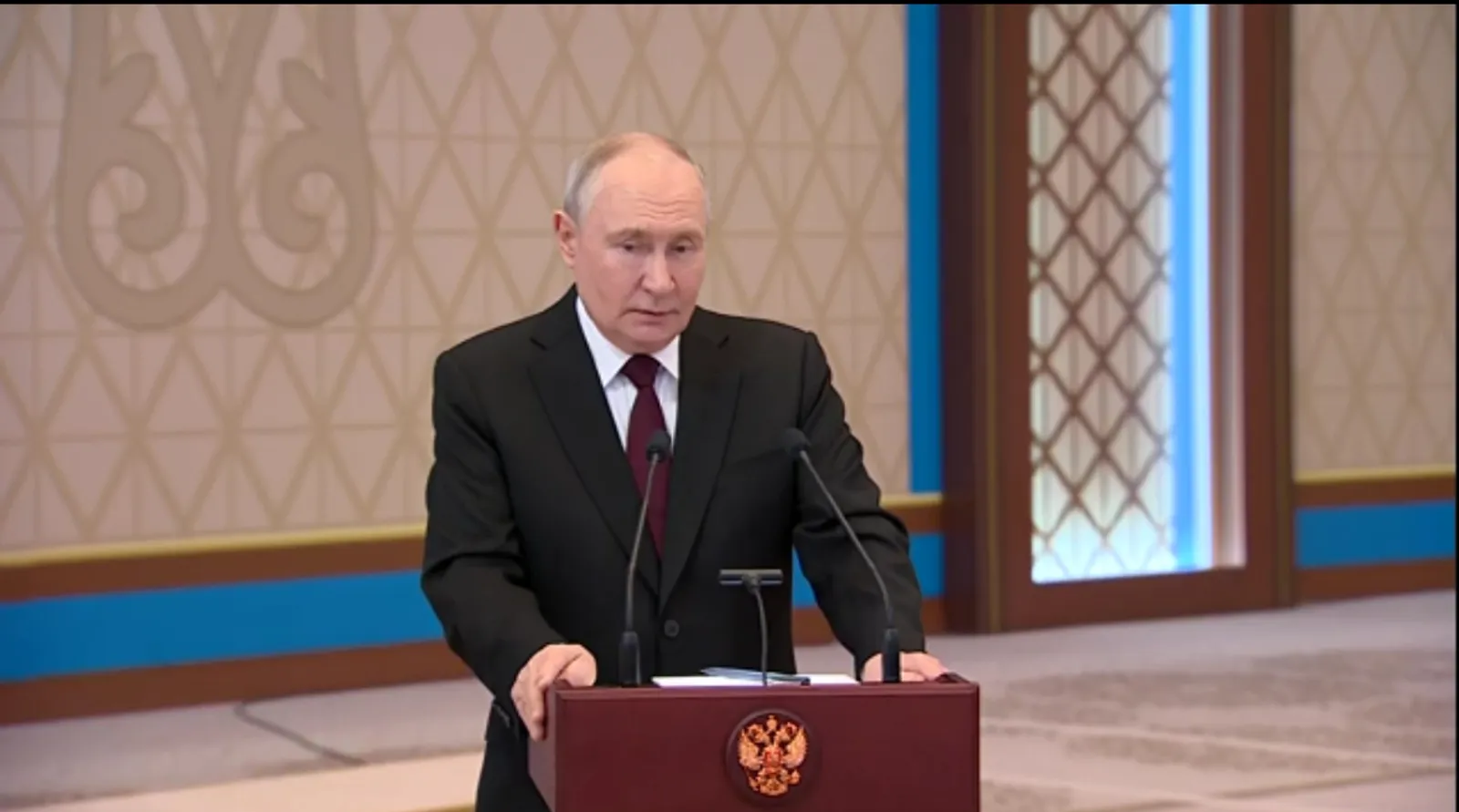 Владимир Путин ответил на вопросы представителей СМИ