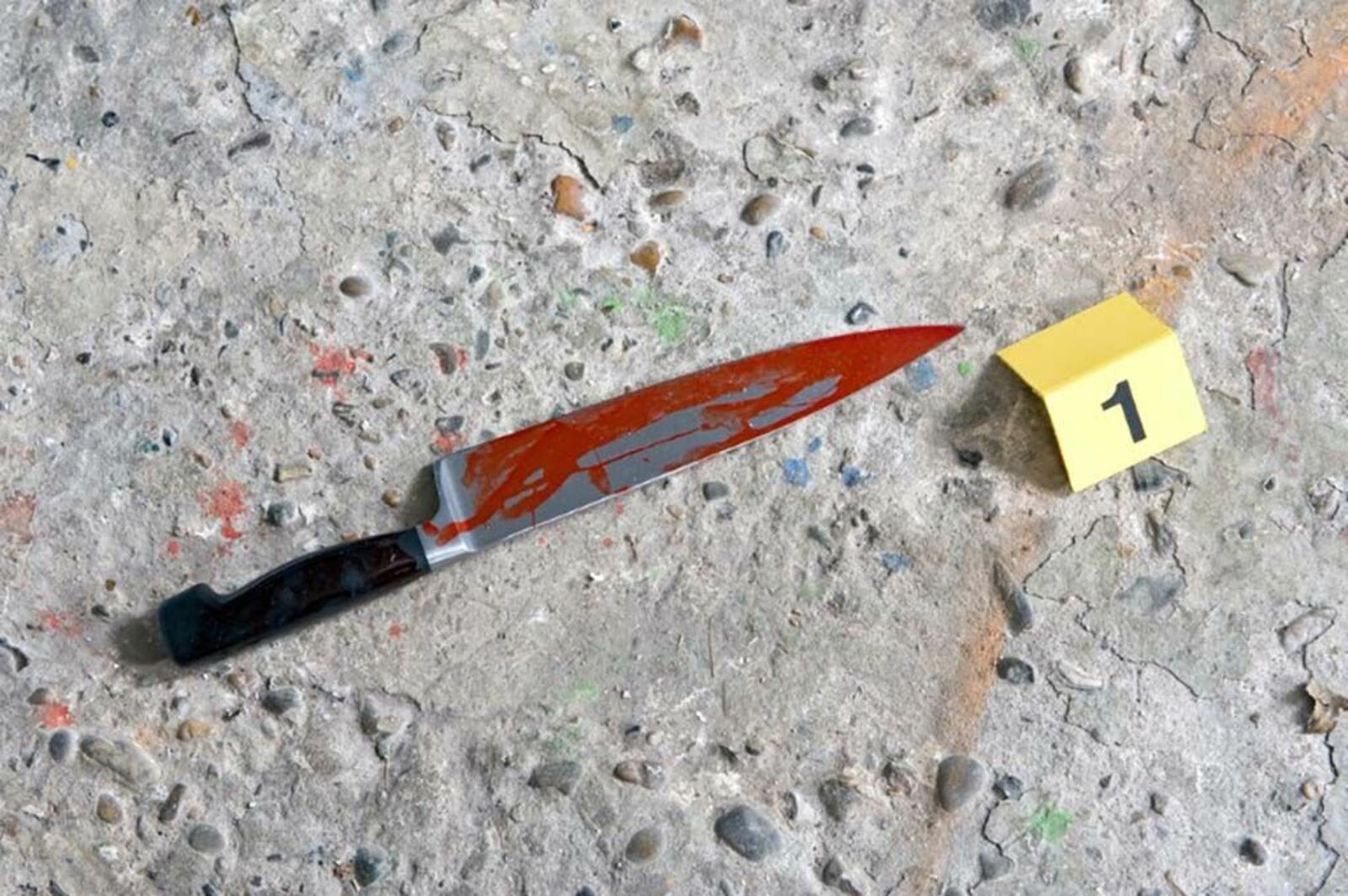 Отец пырнул сына ножом