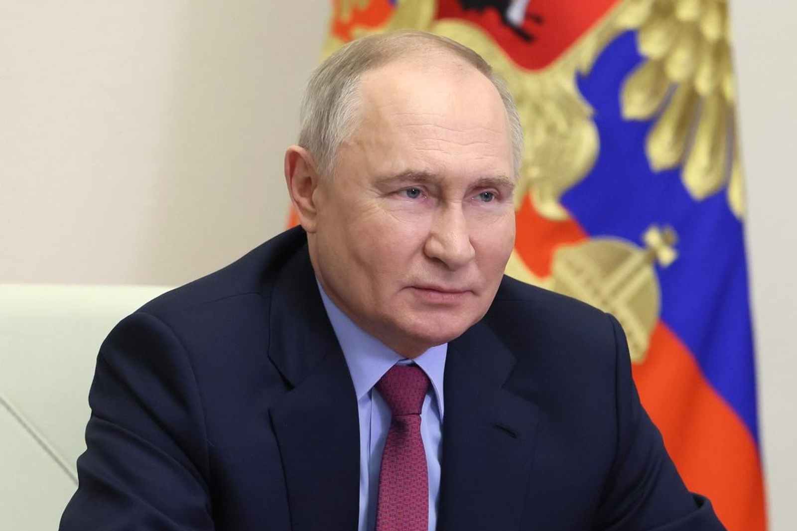 Президент тыныслыҡ (перемирие) иғлан итә