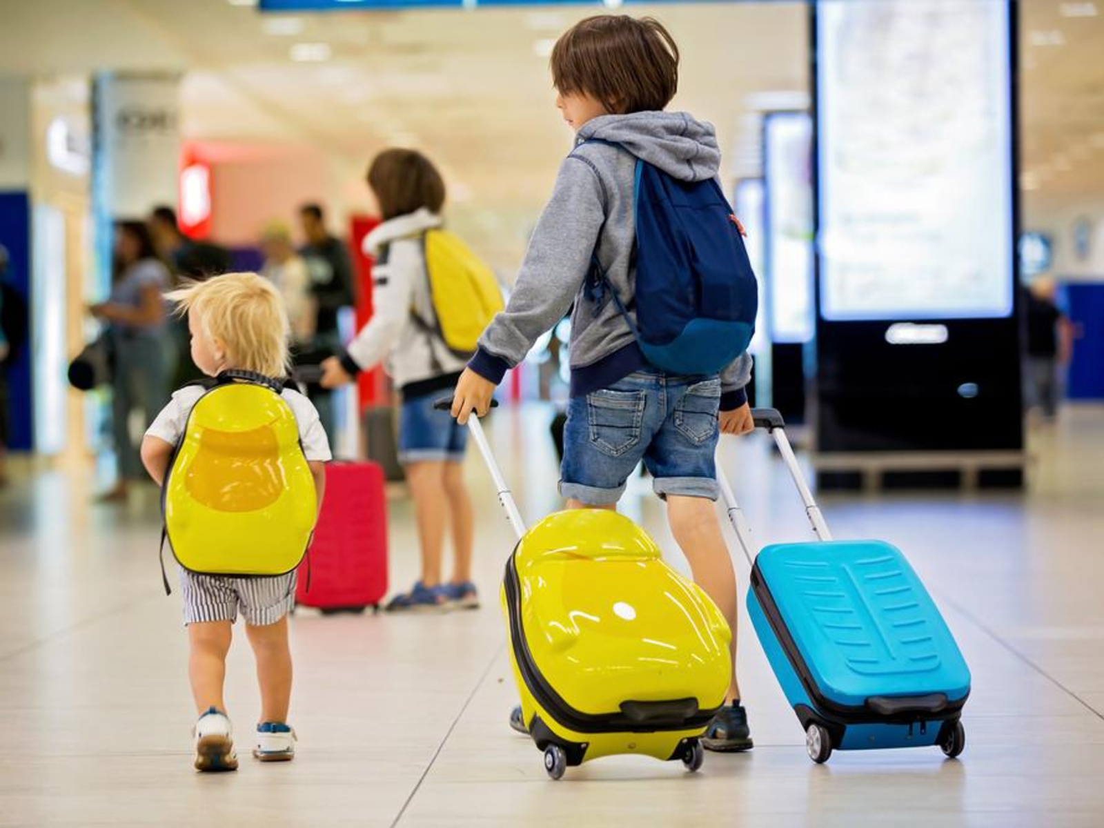 Новые правила вывоза детей за границу