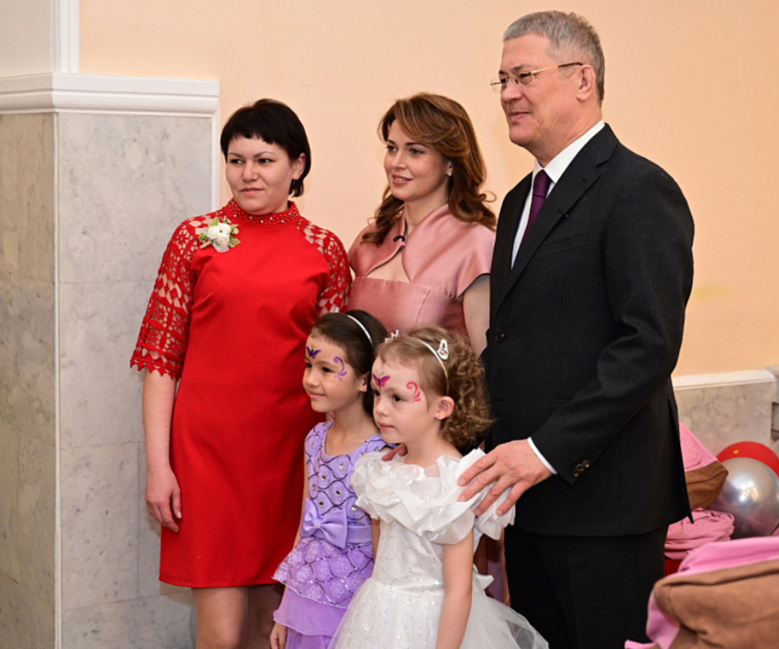 «Бал маленьких принцесс» в Уфе собрал детей со всей республики