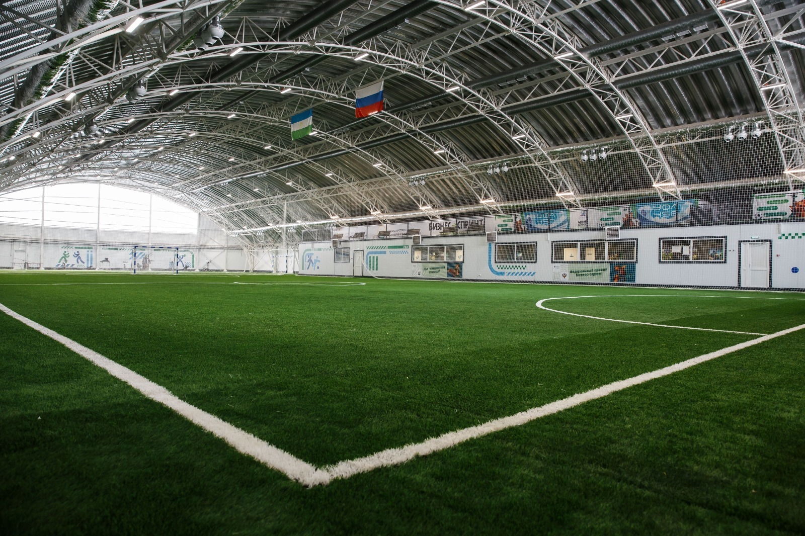 35-летний футболист умер во время матча